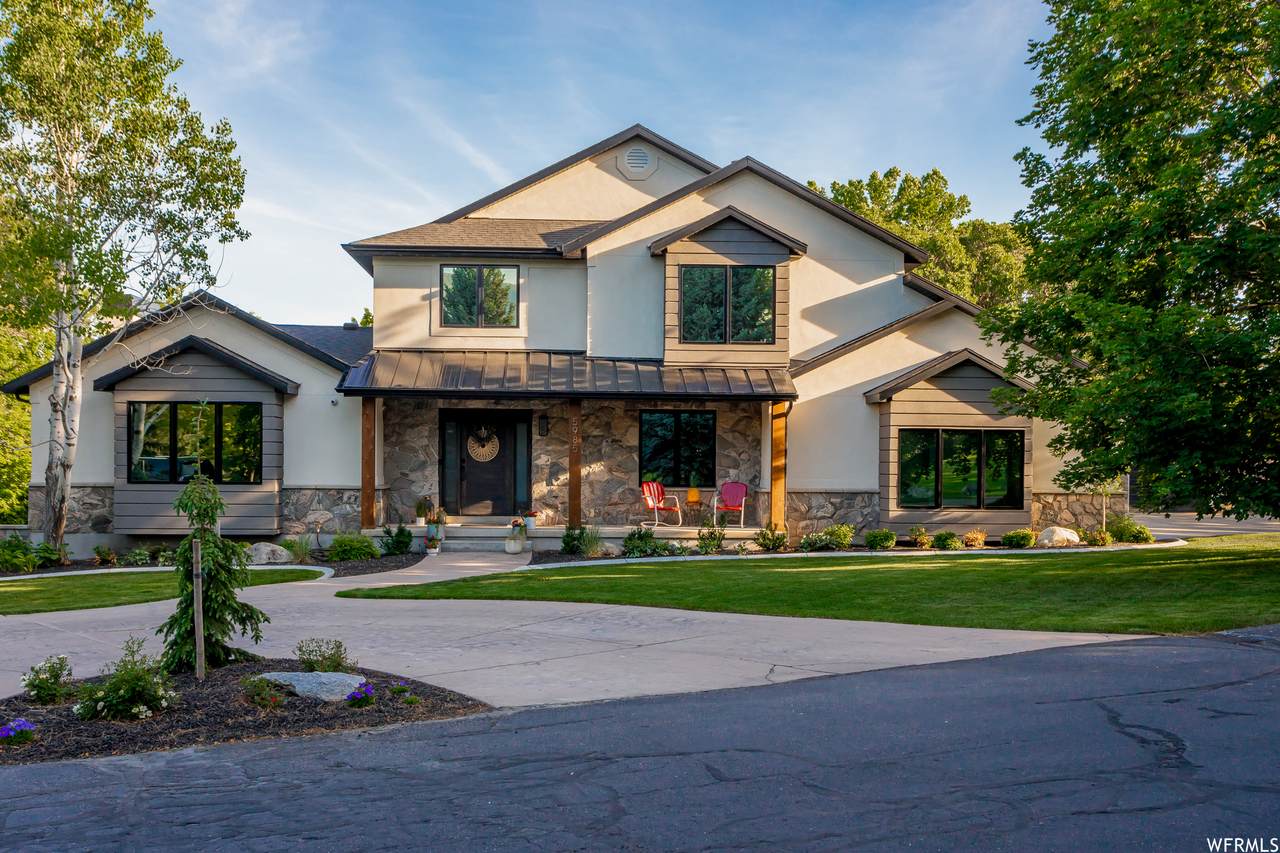 5985 Oakview Dr - Photo 1