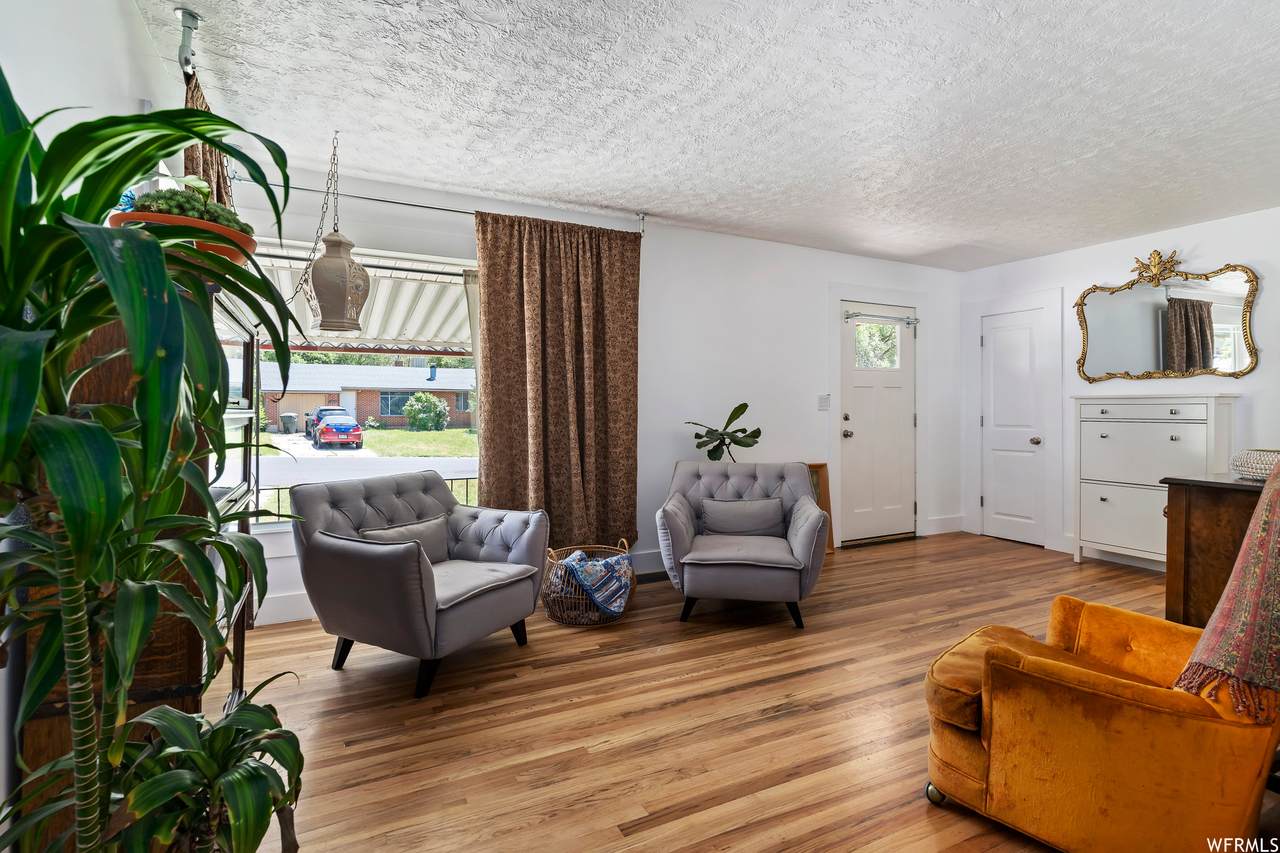 1032 North St - Photo 1