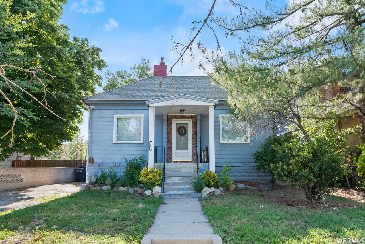 2263 Green St - Photo 1