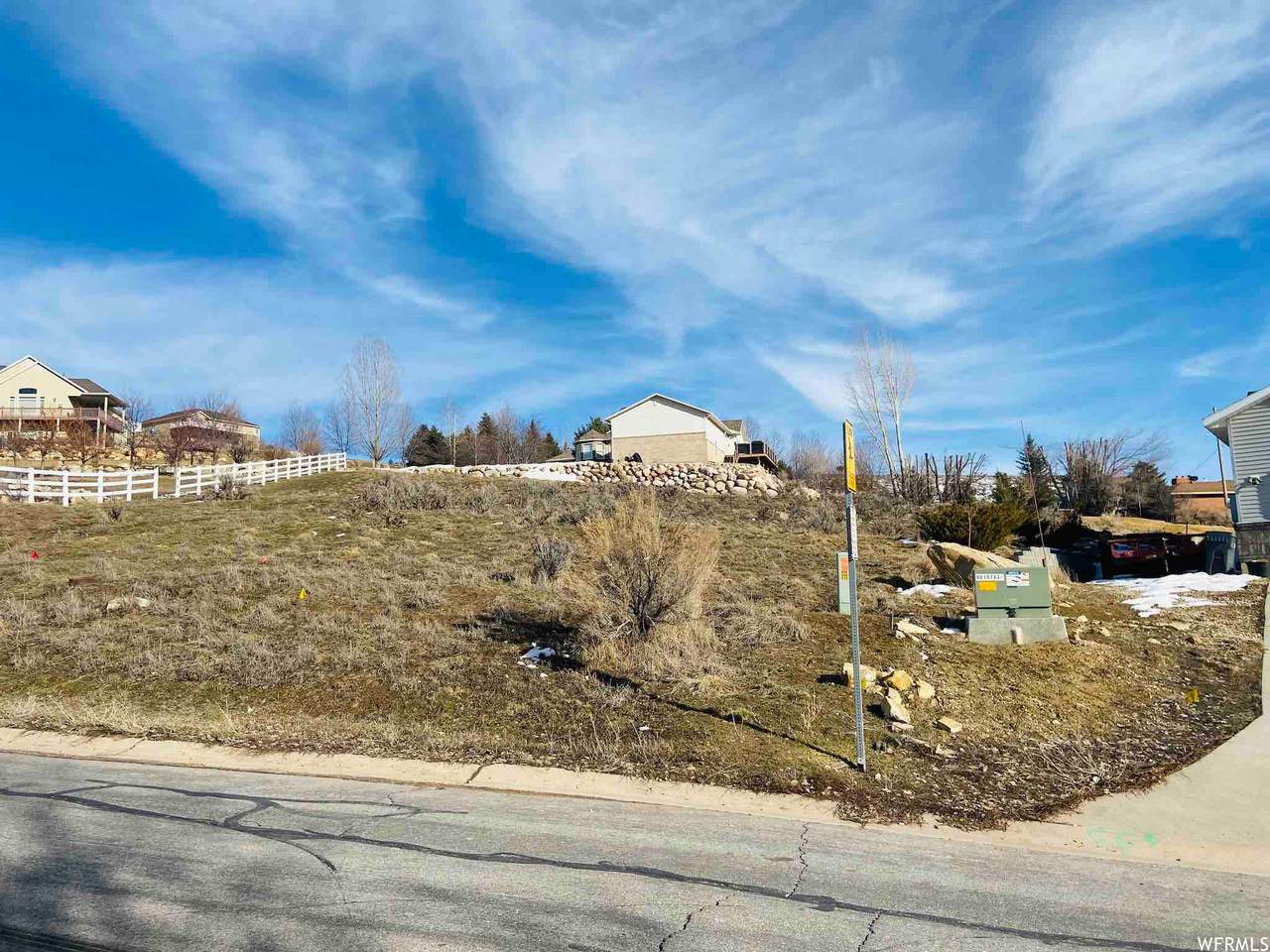 415 Old Farm Ln - Photo 1