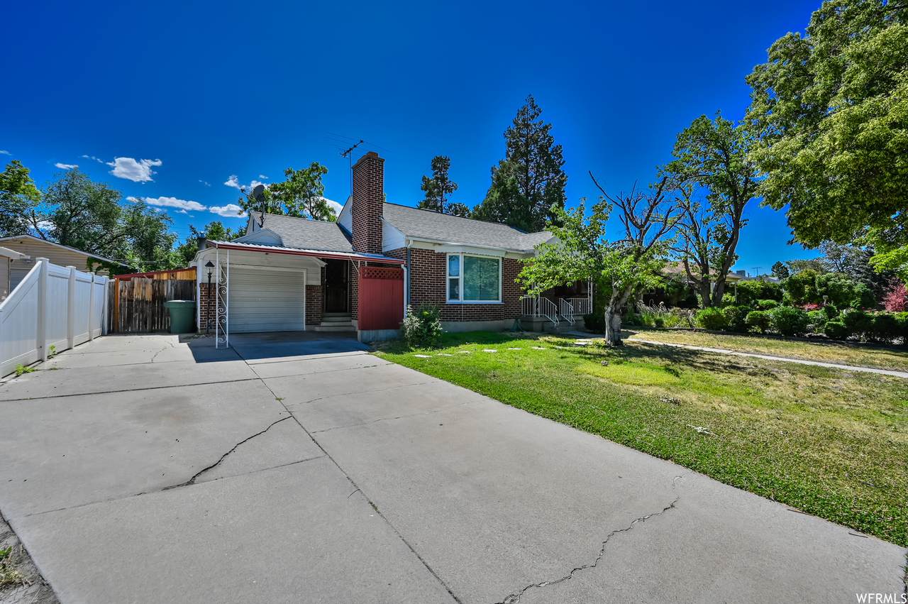 861 American Beauty Dr - Photo 1