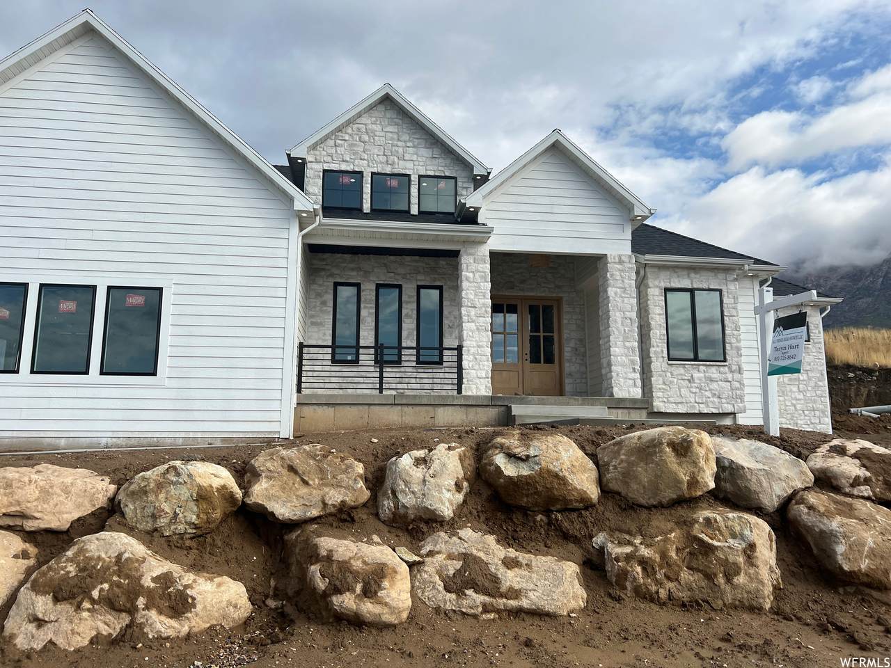 1222 Caribou Ct - Photo 1