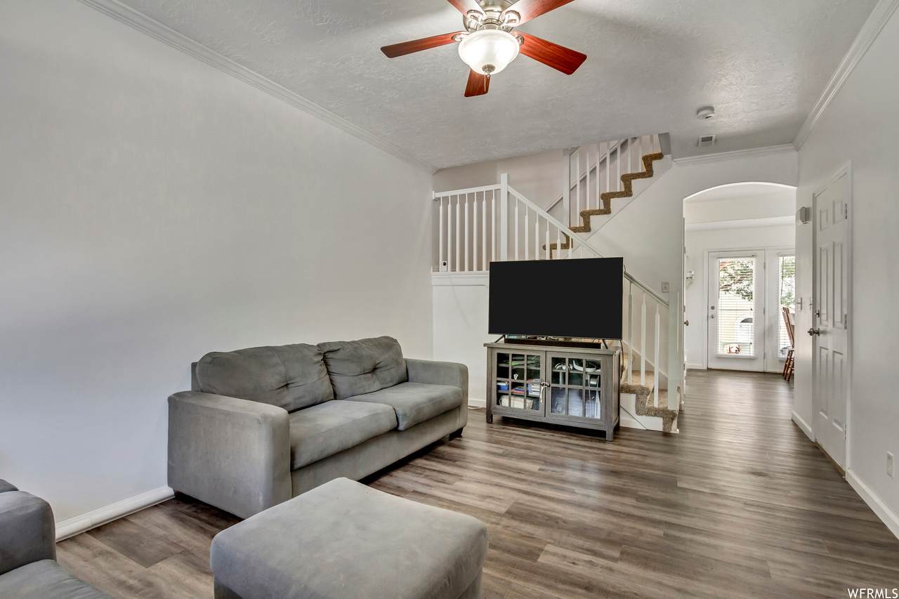 655 Villa Bluff Dr - Photo 1
