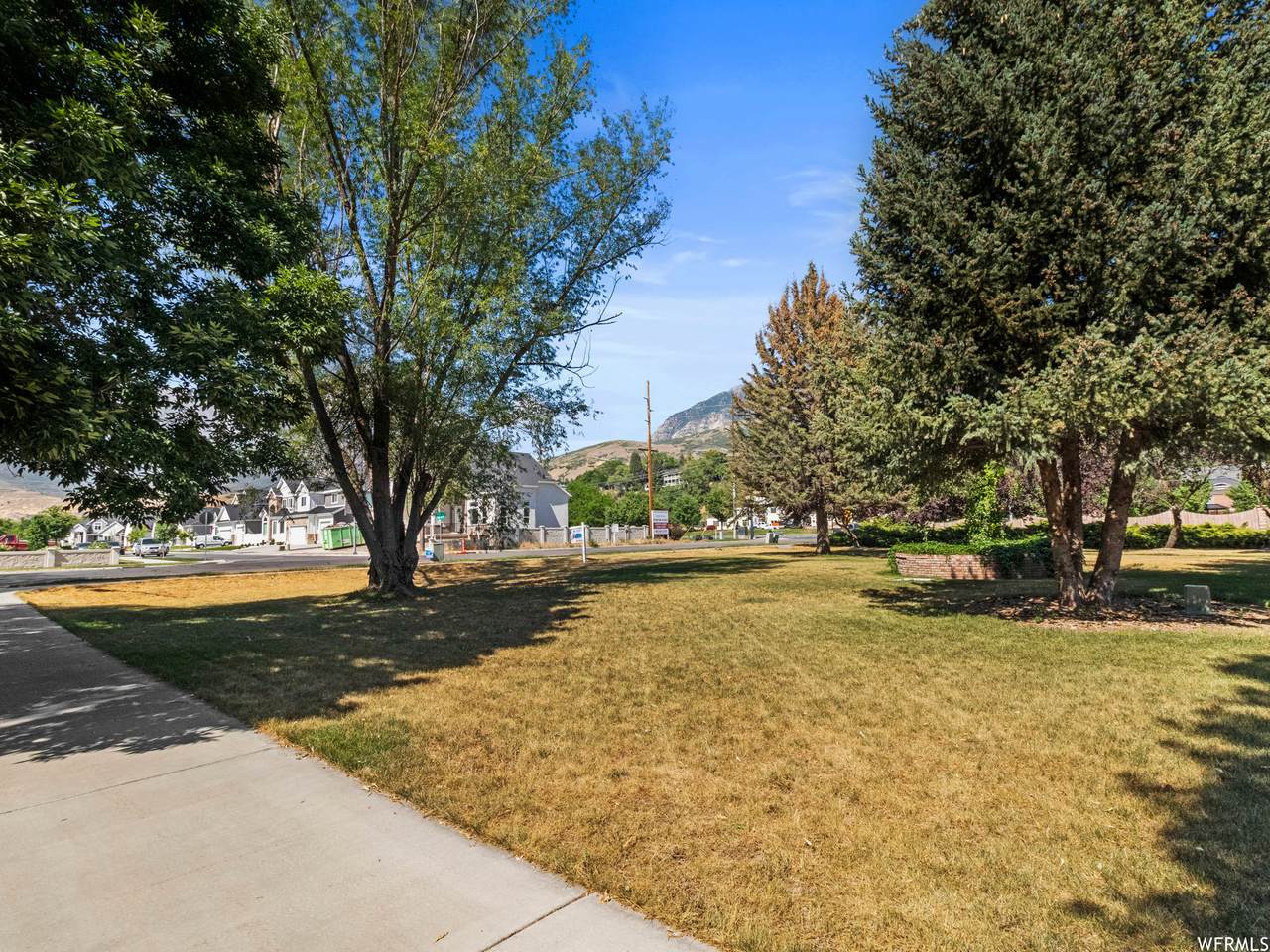 4178 Edgewood Dr - Photo 1