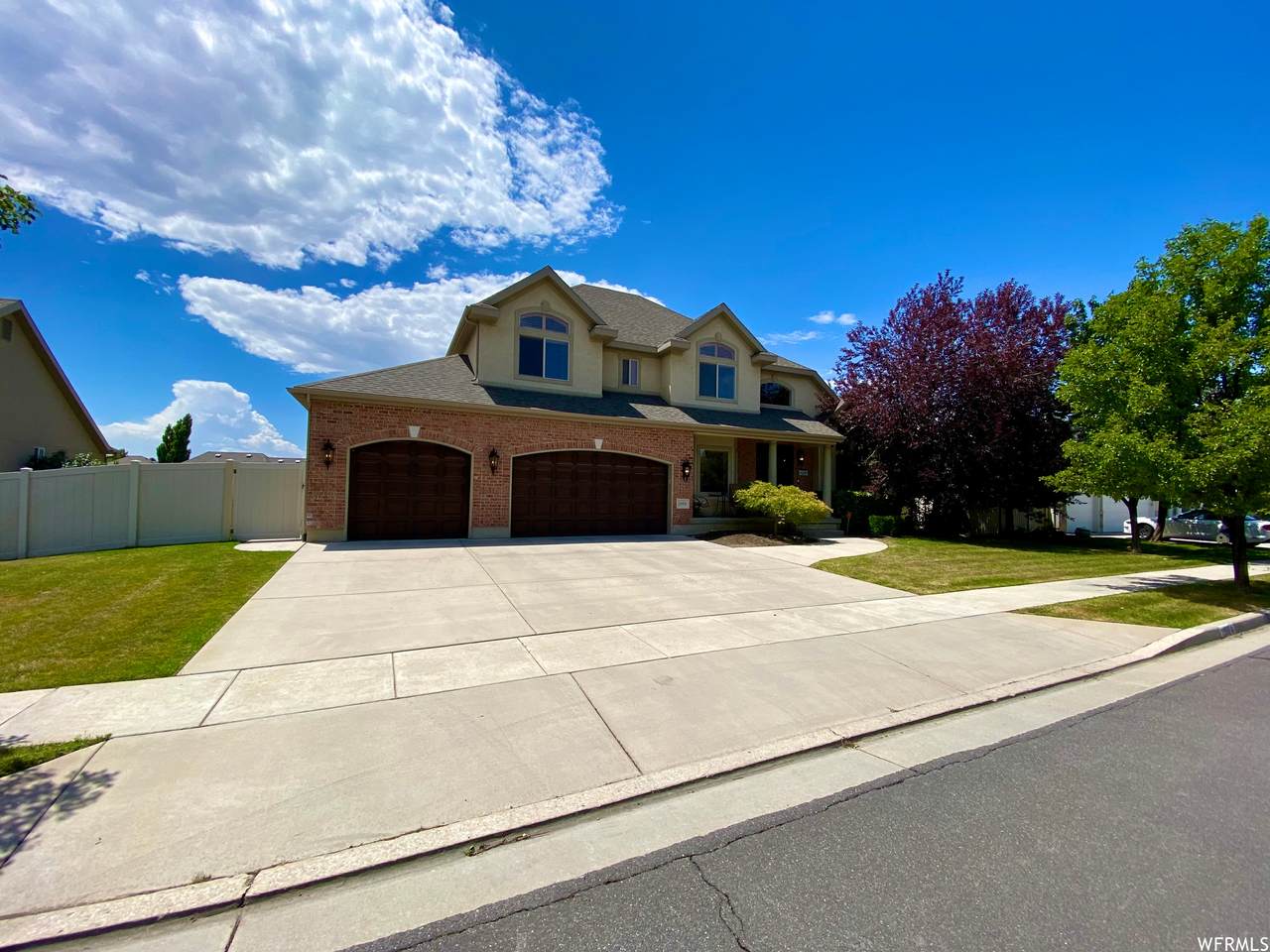 1998 Rocklin Dr - Photo 1