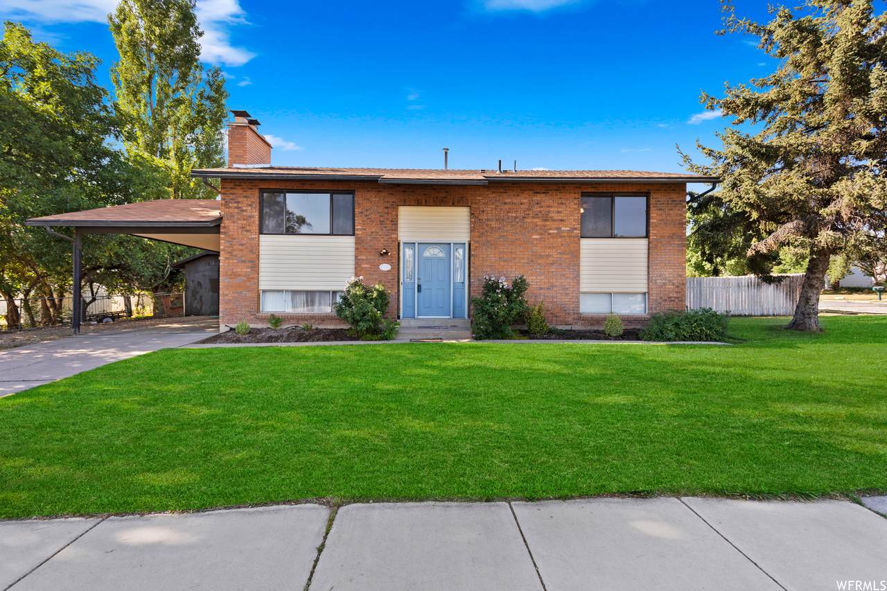 687 Wasatch Dr - Photo 1