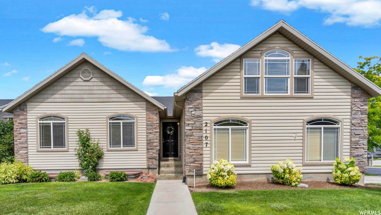 2107 Pine Cone Rd - Photo 1
