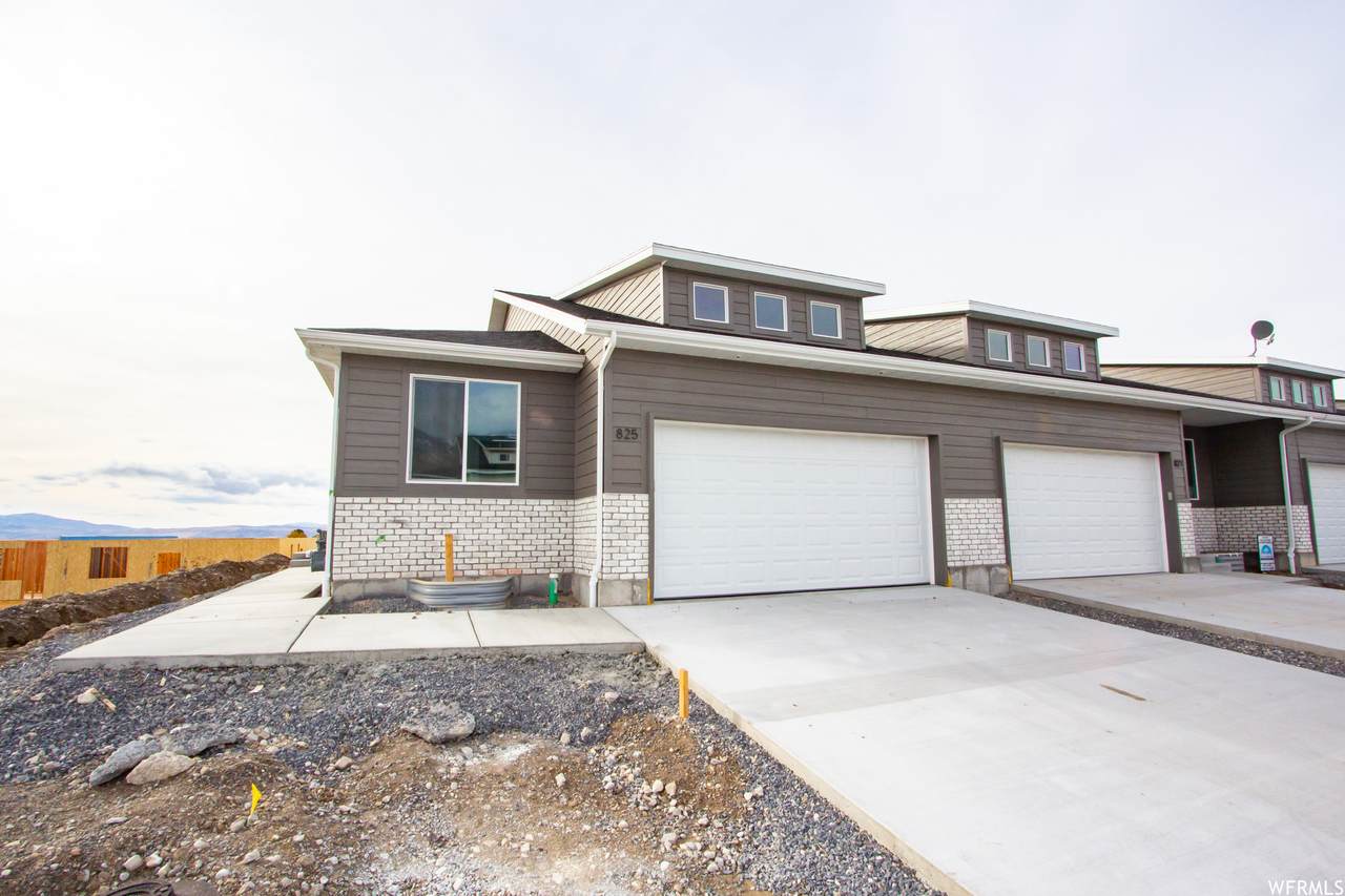825 380 - Photo 1