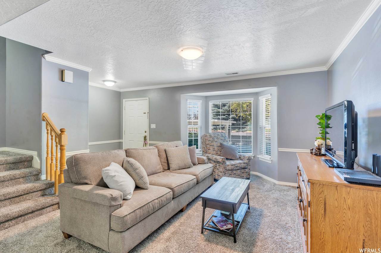 847 Canyon Rd - Photo 1