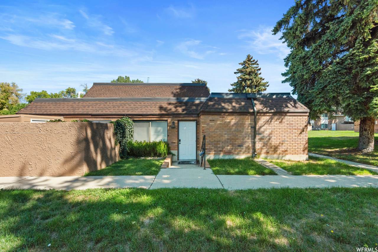 1435 Arthur Dr - Photo 1
