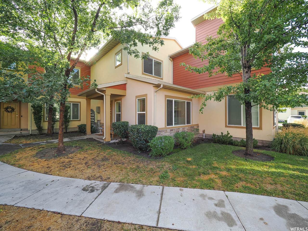 994 Willow Wind Dr - Photo 1