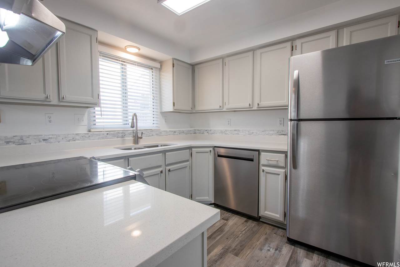 111 Center St - Photo 1