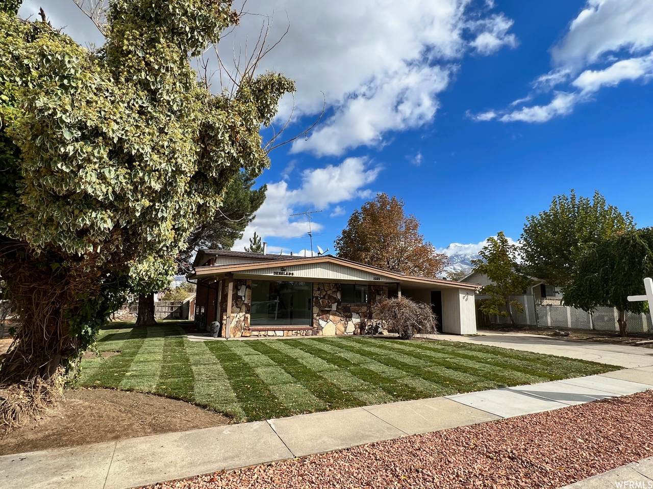 1025 Diamond Way - Photo 1