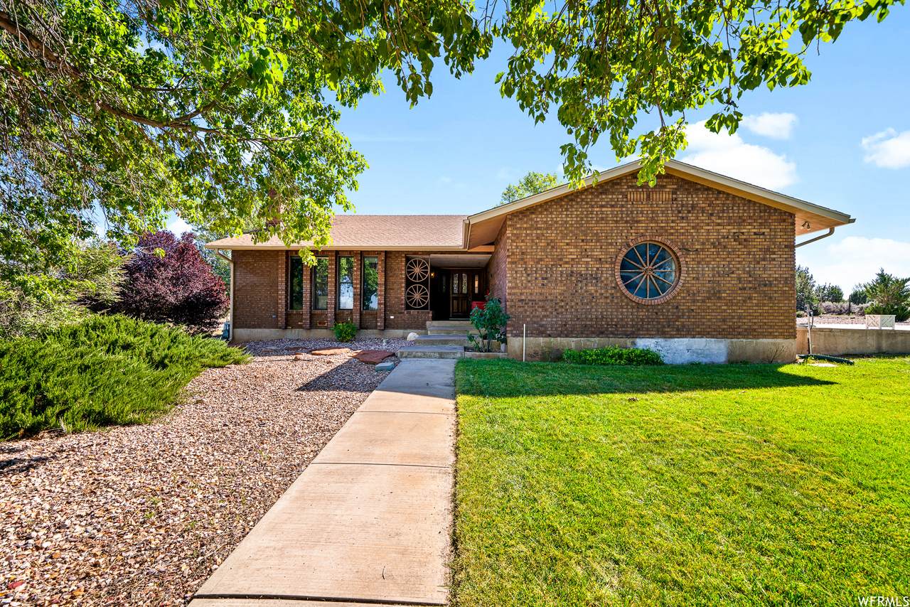 390 Dammeron Valley Dr - Photo 1