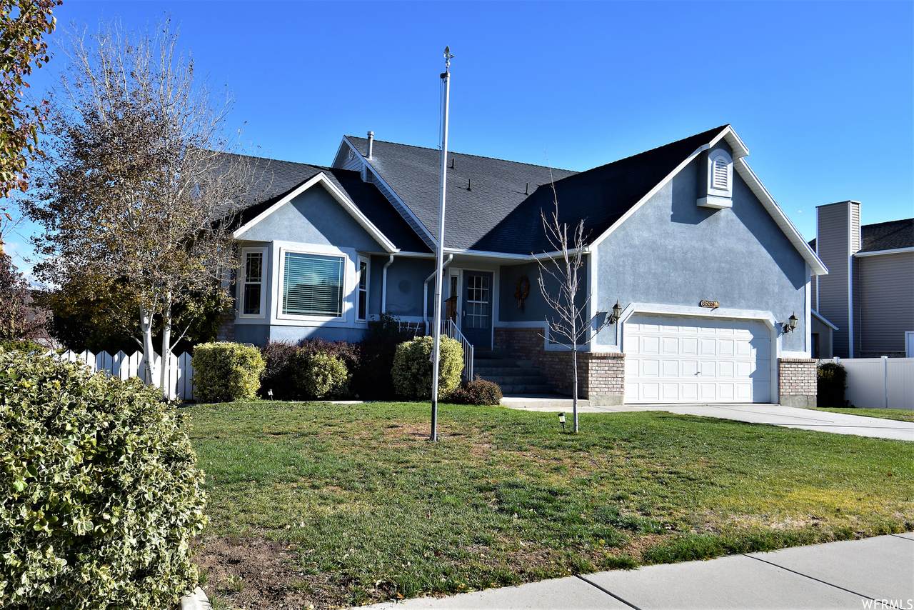 8559 Mardi Gras Ln - Photo 1