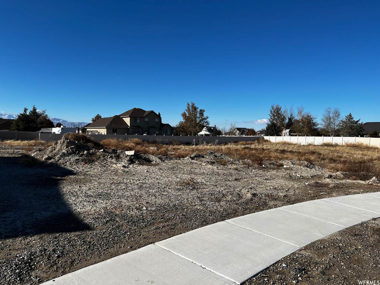 5245 Roma Ln - Photo 1