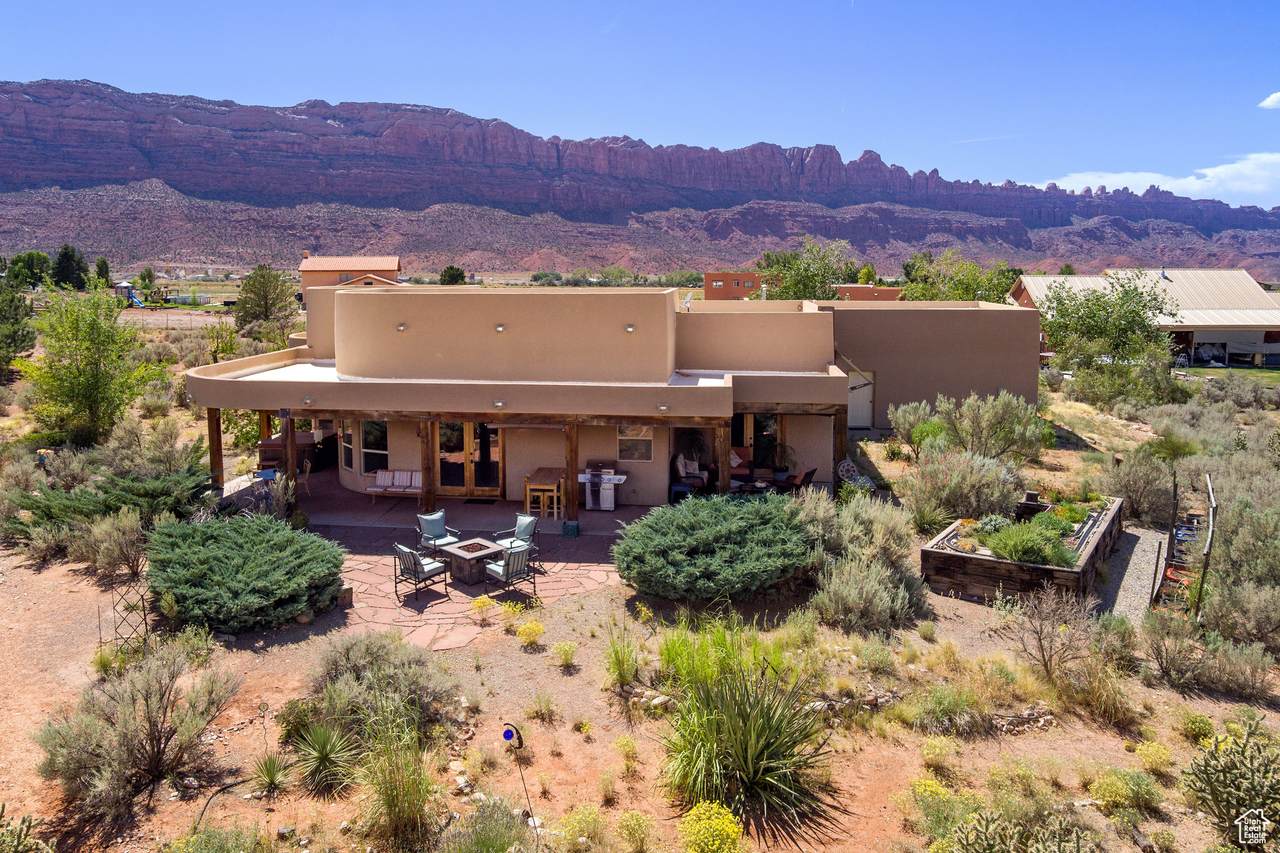 431 Coronado Ln - Photo 1