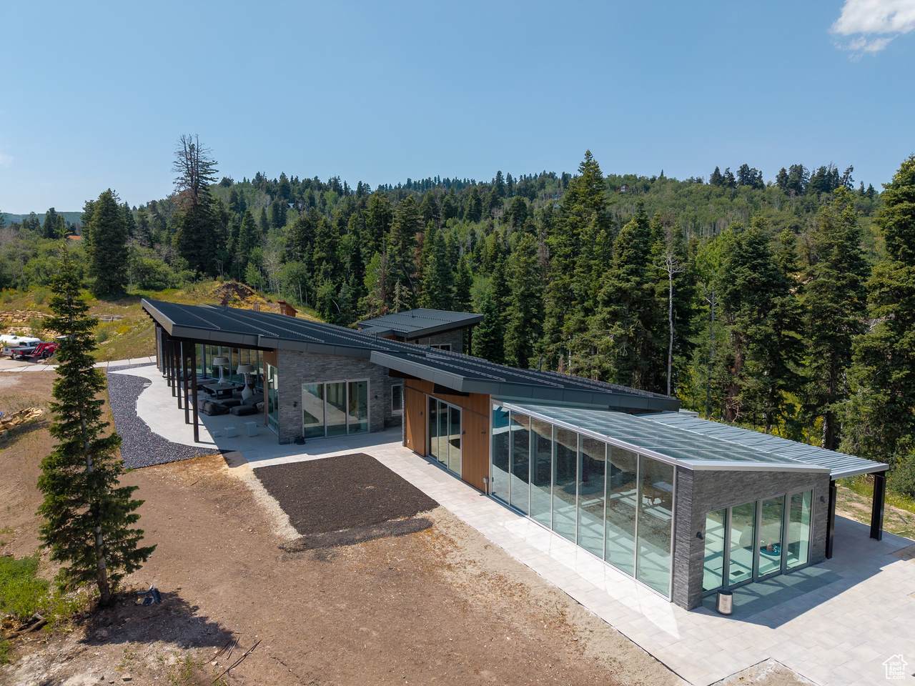 2043 Pine Meadows Dr - Photo 1