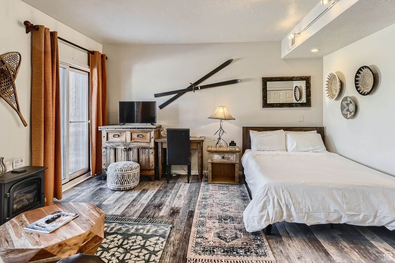 580 Main St - Photo 1