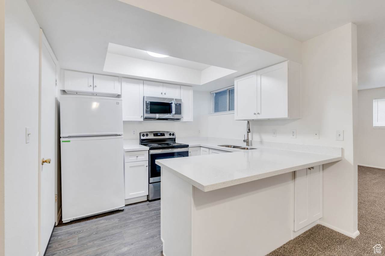 223 Hill Ave - Photo 1