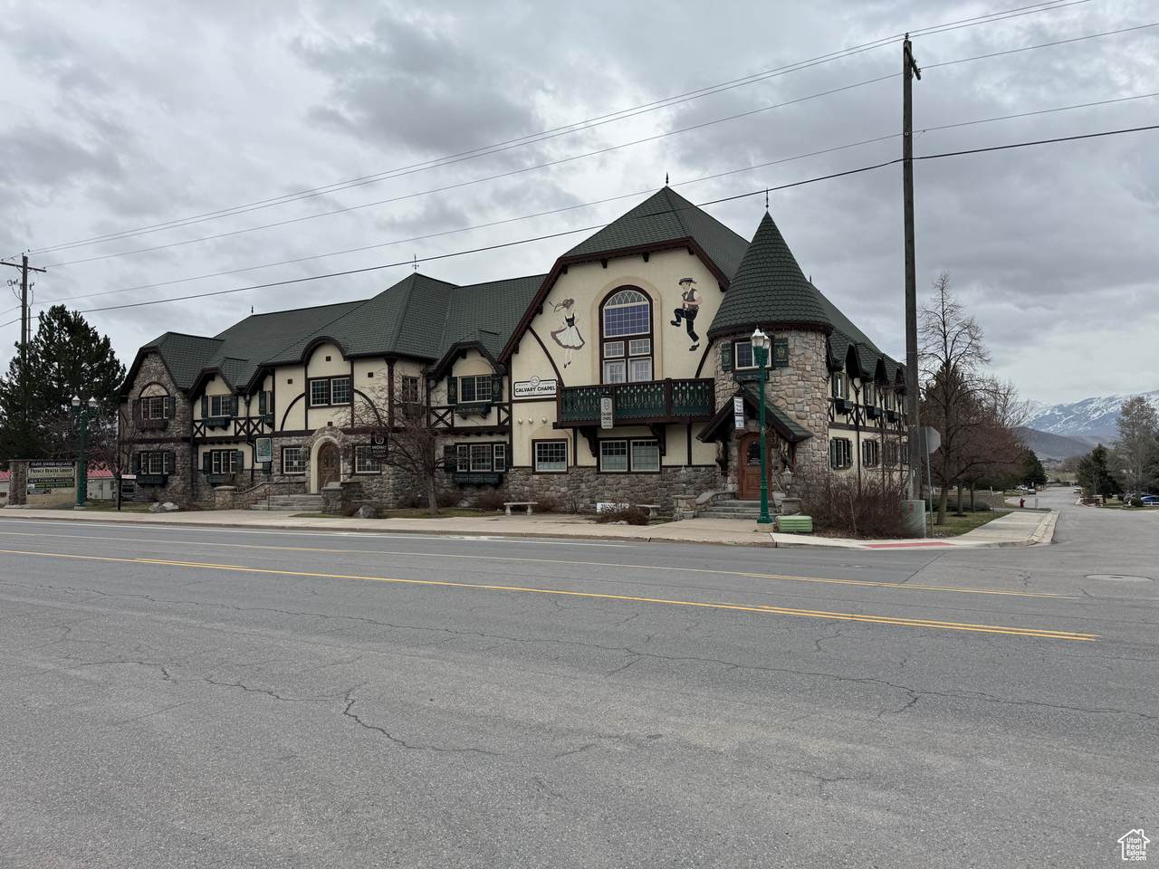 210 Main St - Photo 1