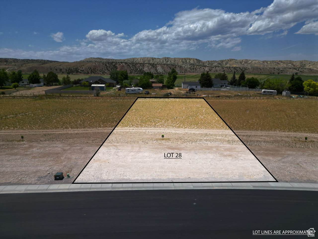 879 200 - Photo 1