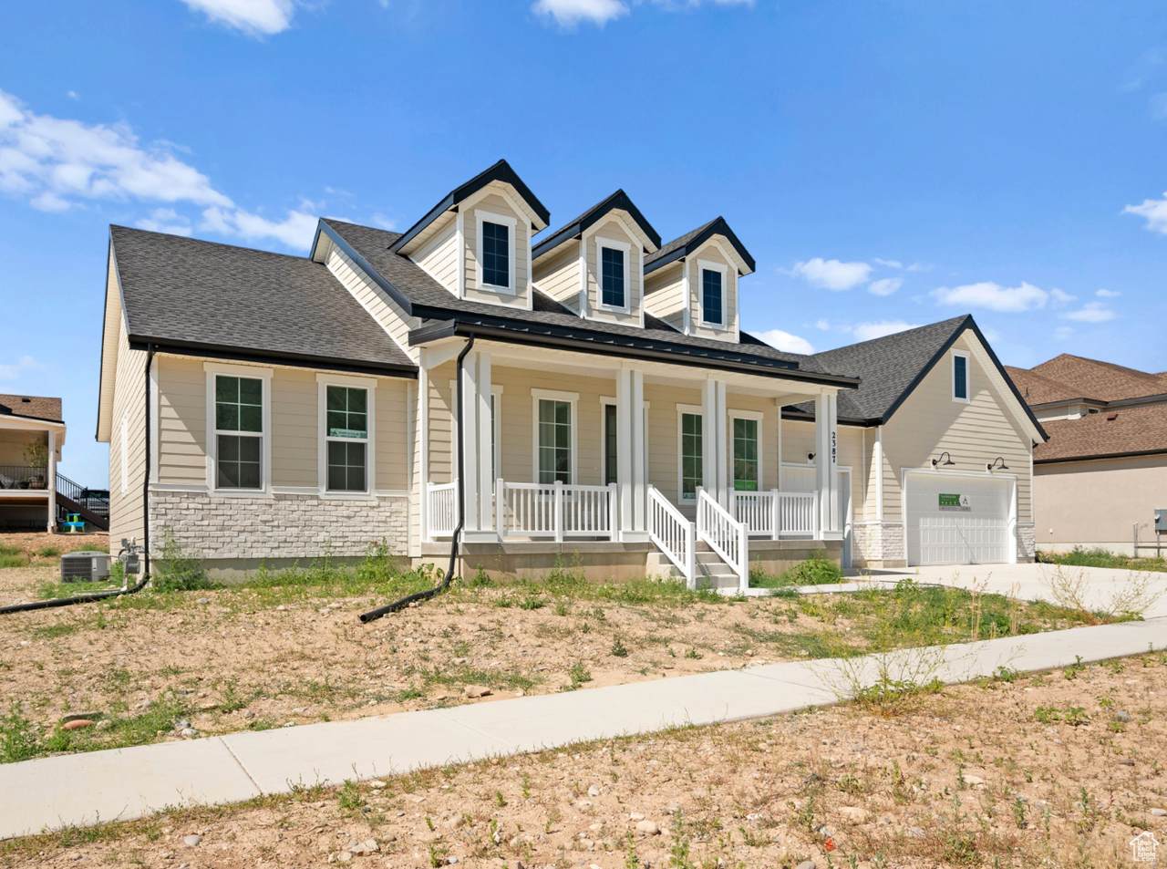 2387 Canyon Crest Dr - Photo 1