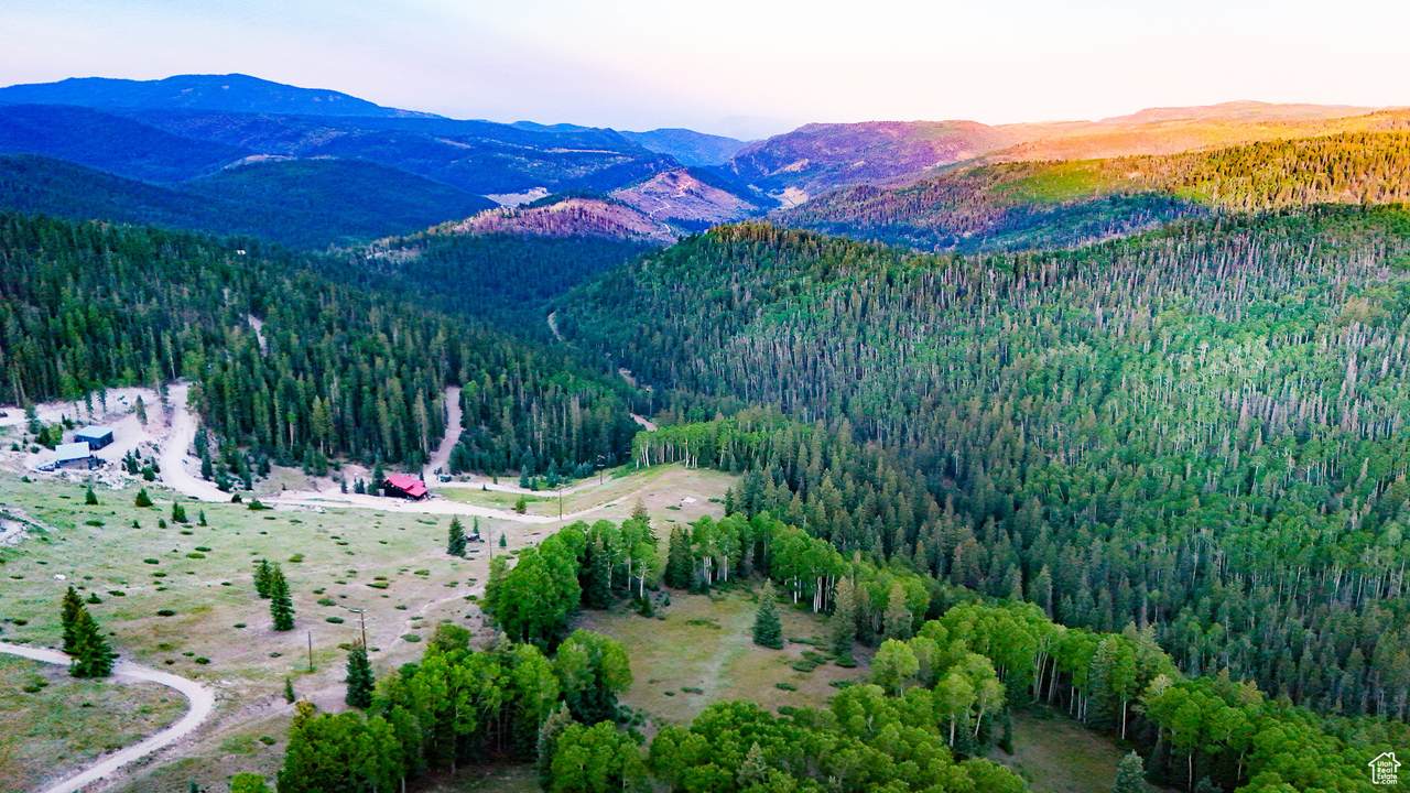  Address Not Published - Photo 1