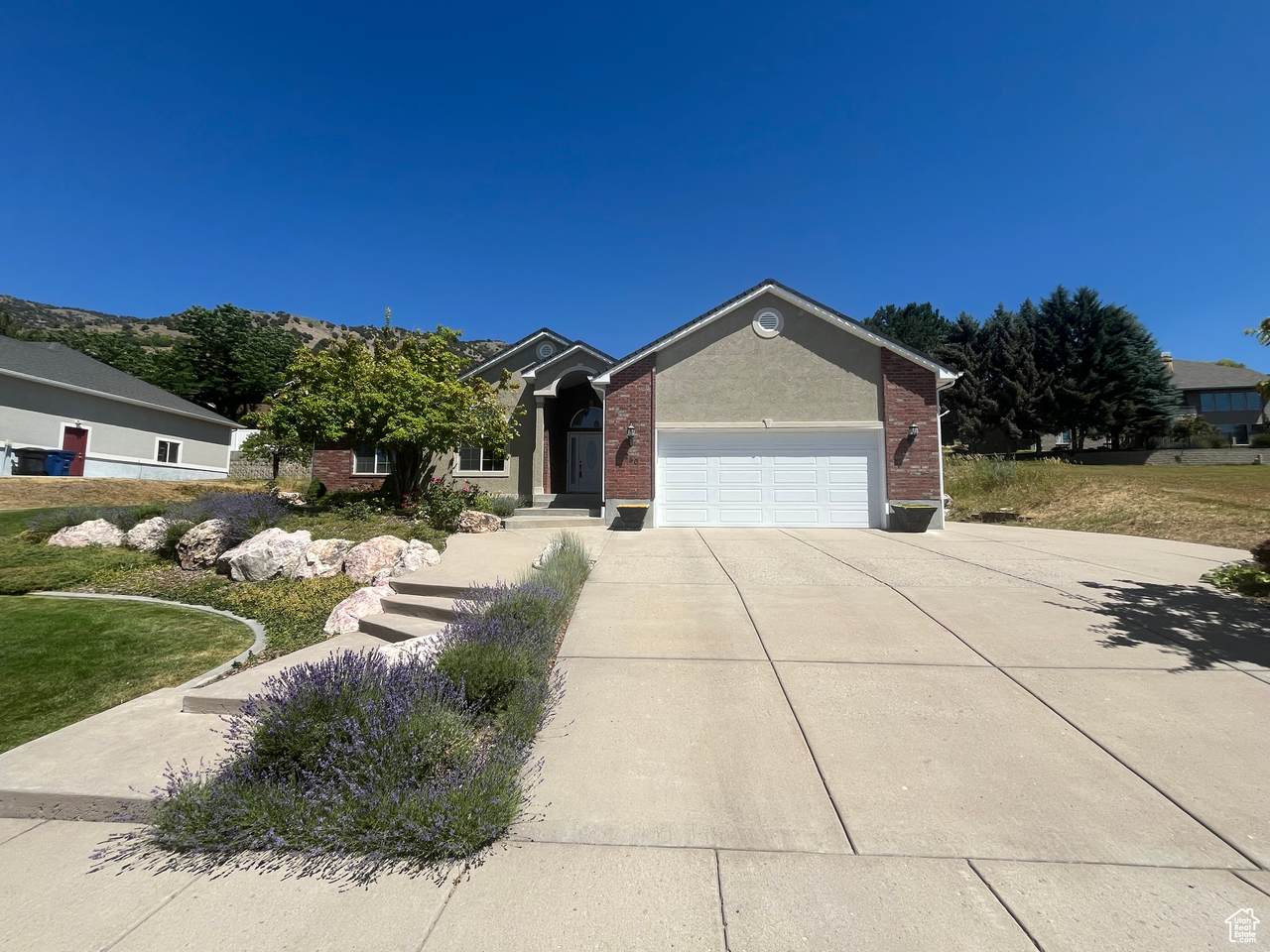 240 Bugle Way - Photo 1