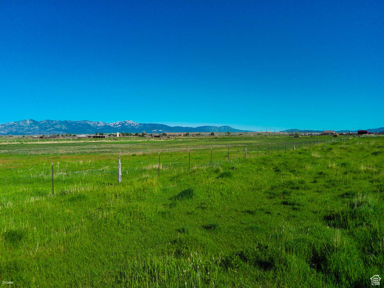 225 620 - Photo 1