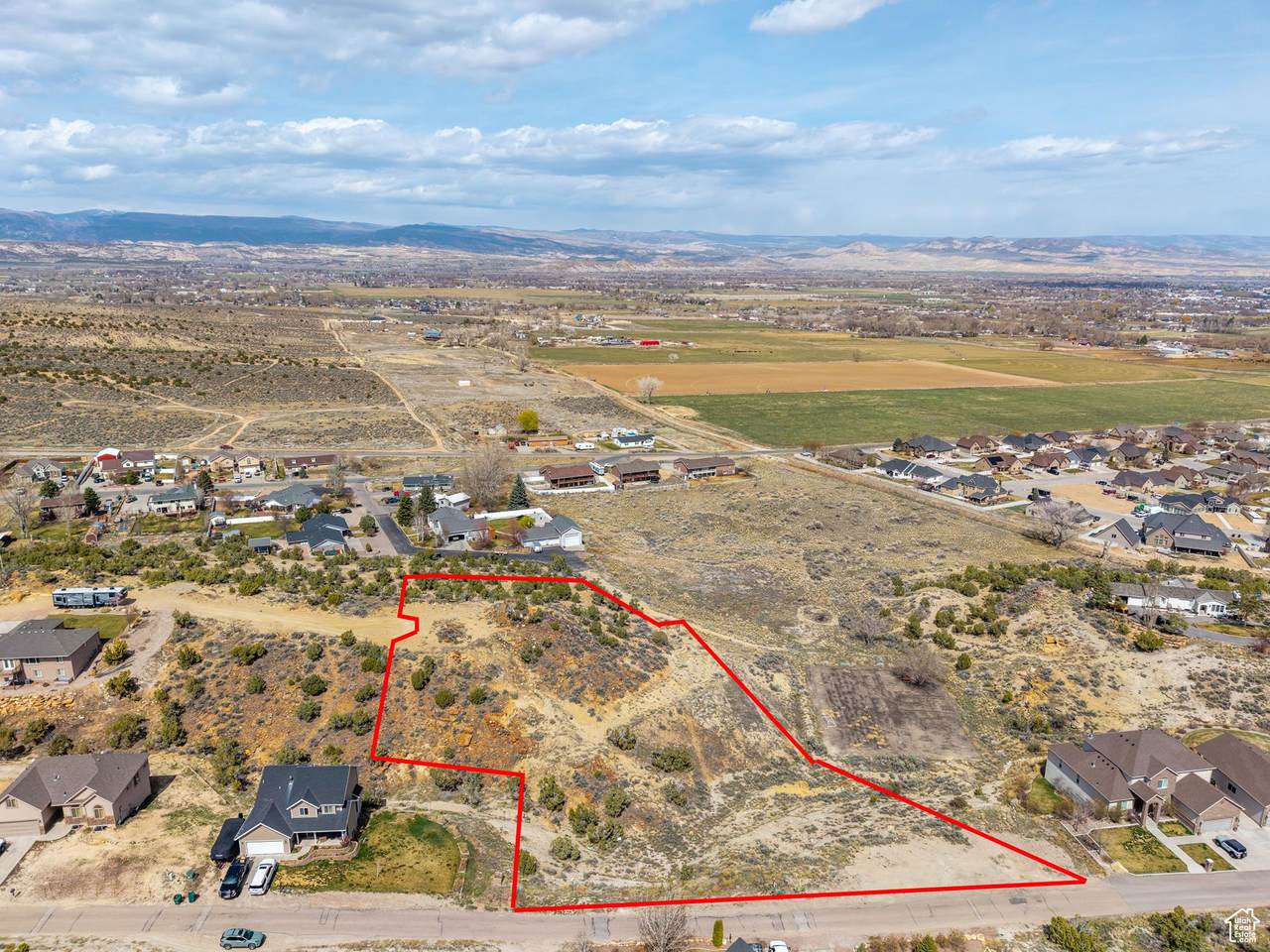 3290 Foothill Dr - Photo 1