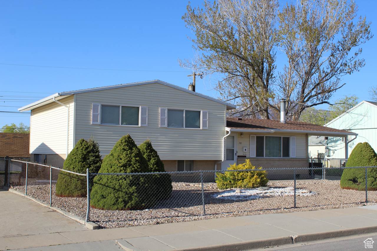 781 Bonneville Way - Photo 1