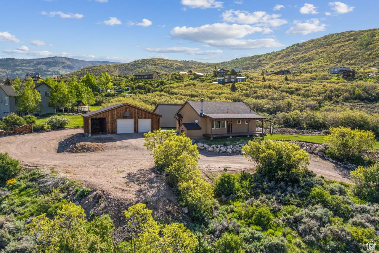 1586 Splendor Valley Rd - Photo 1