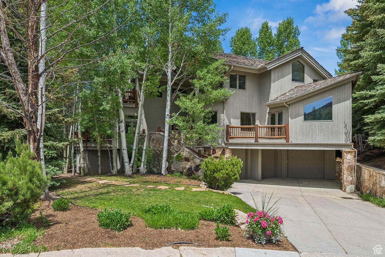 2685 Daystar Cir - Photo 1