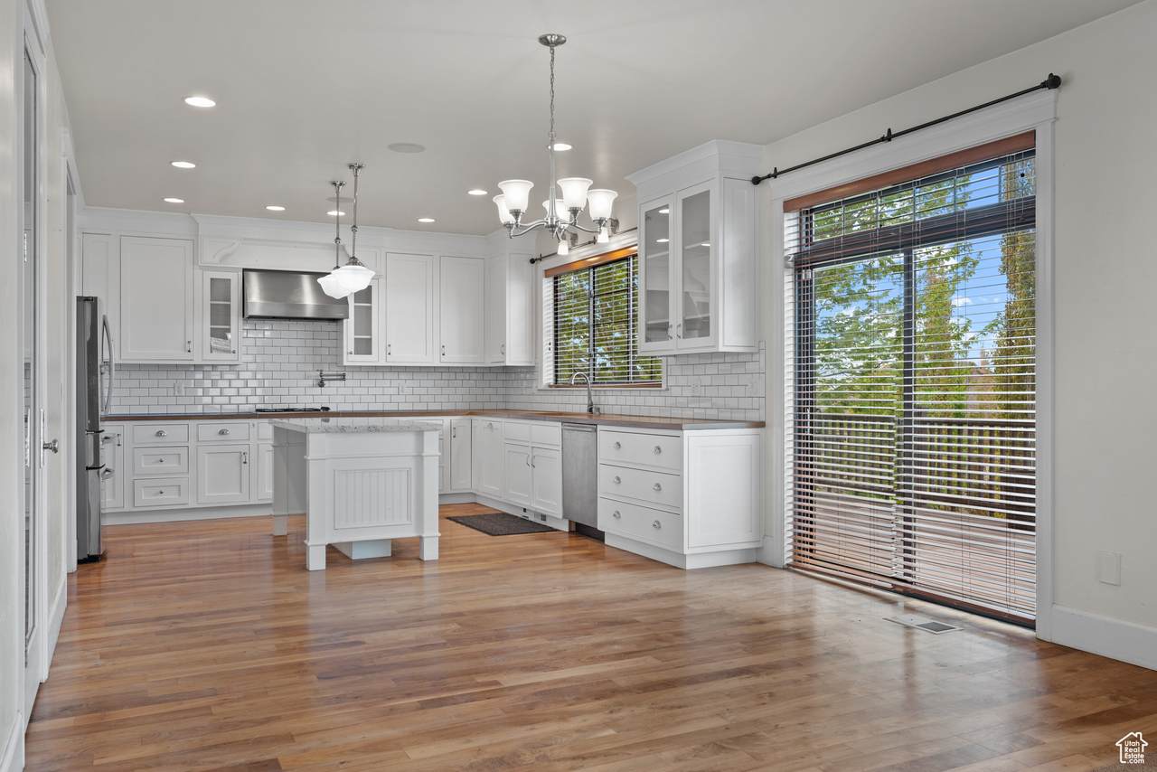 5047 Larkwood Ln - Photo 1