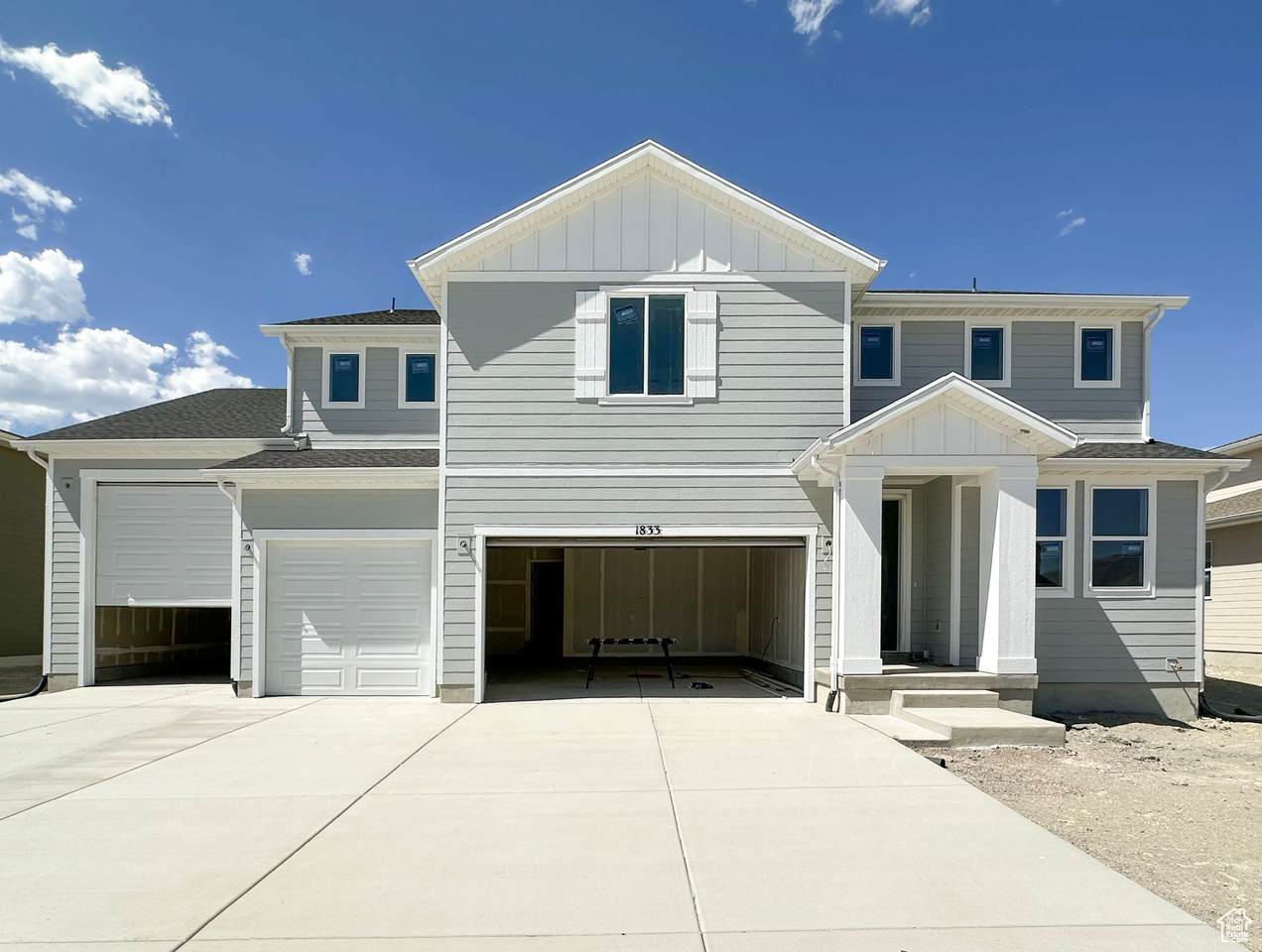 1833 Badger Ave - Photo 1