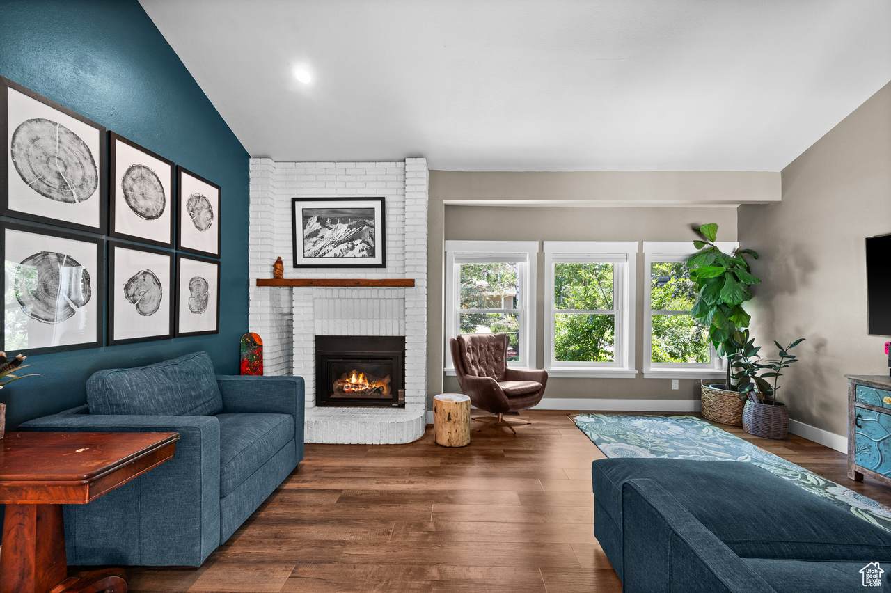 5825 Kingsford Ave - Photo 1