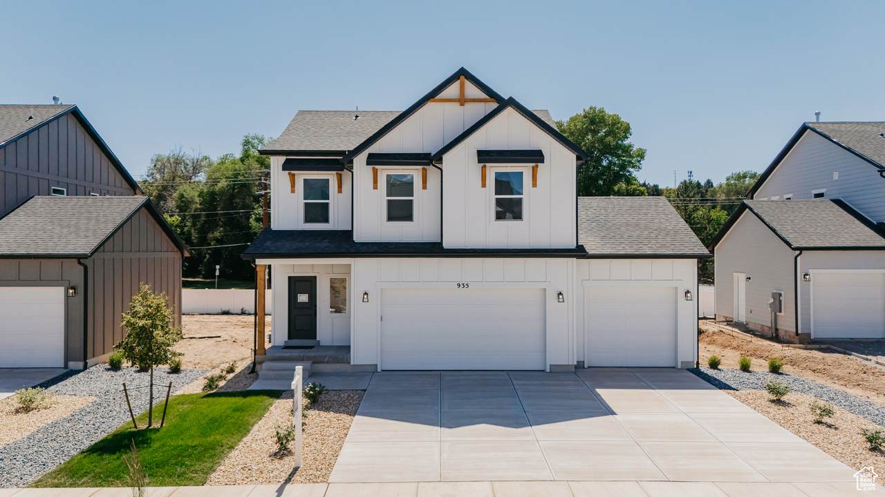 935 Columbia Ct - Photo 1