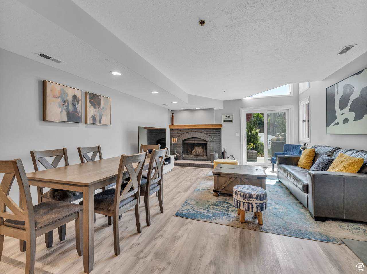 545 Deer Valley Dr - Photo 1