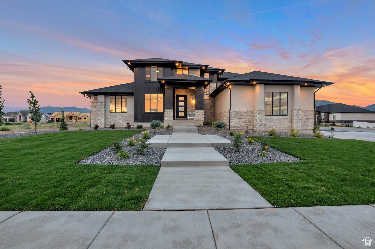 165 Farmhouse Cir - Photo 1