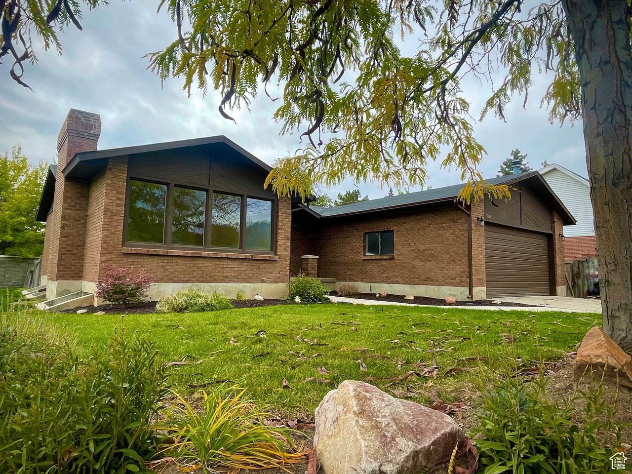 7692 Chad St - Photo 1