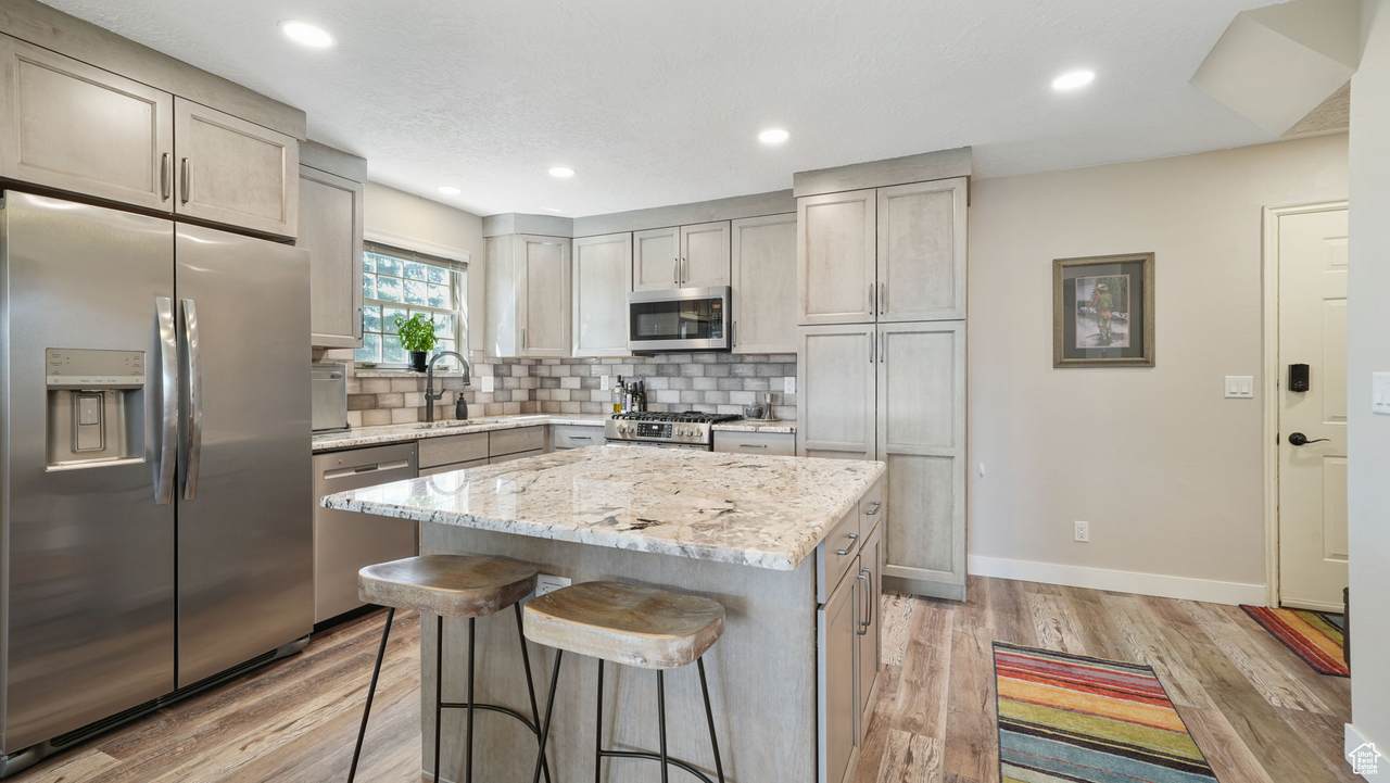 901 Schneitter Cir - Photo 1