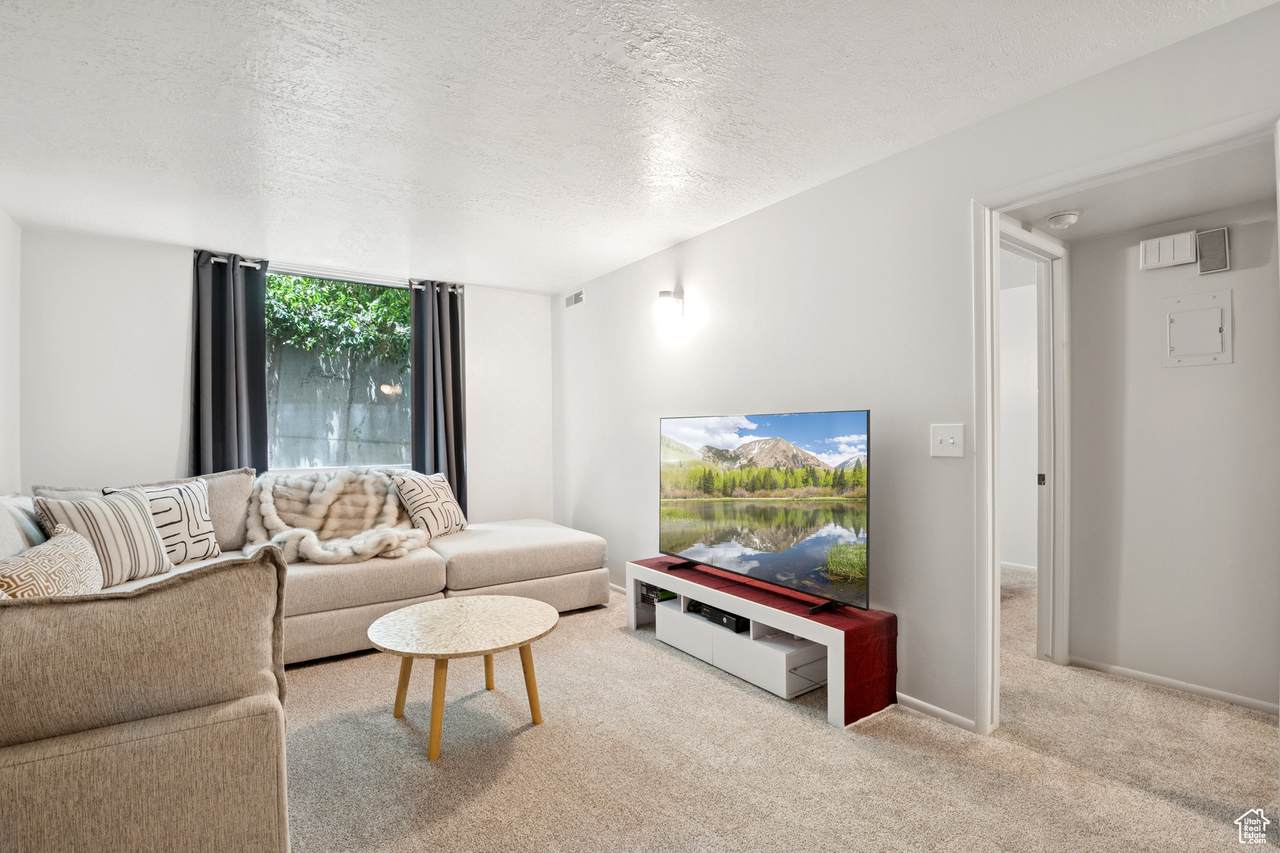 438 Center St - Photo 1