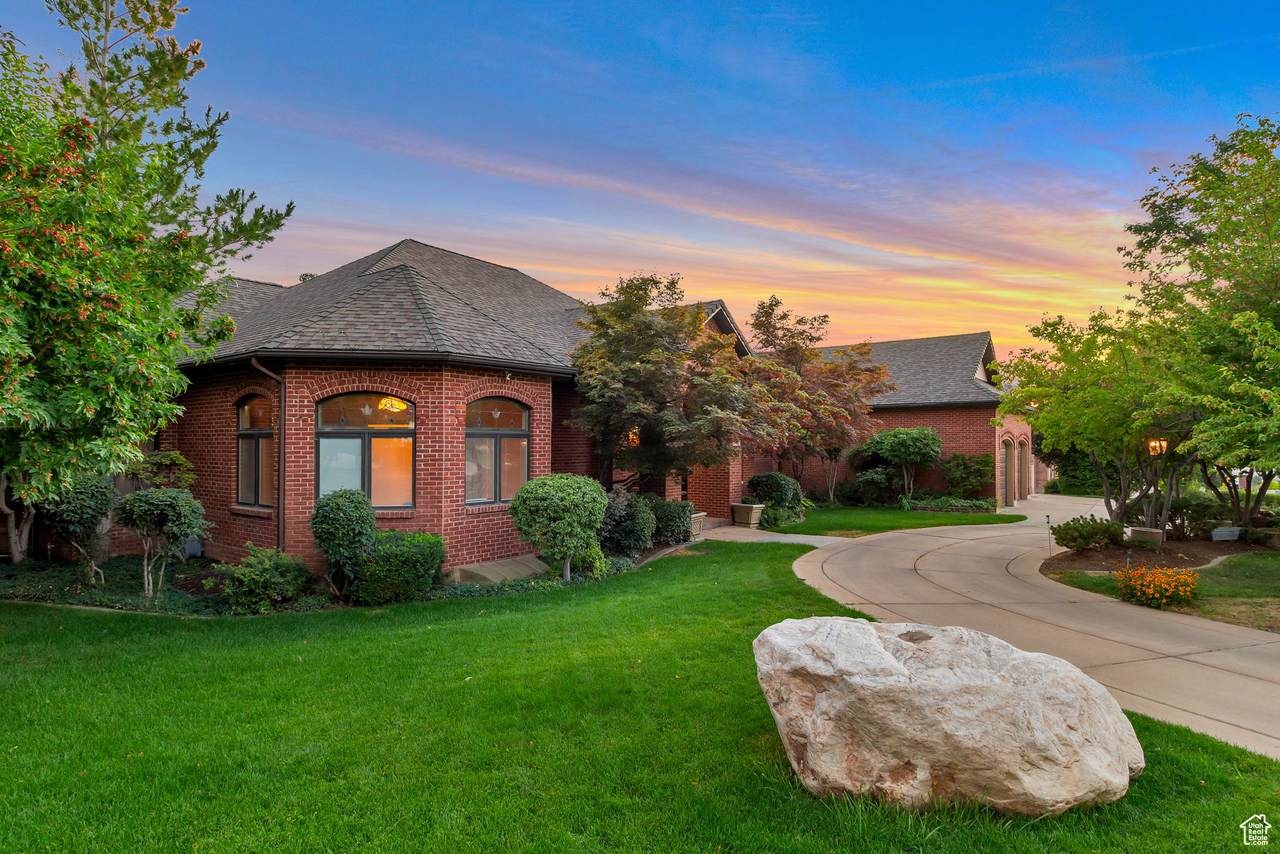 1681 Lakeview Way - Photo 1