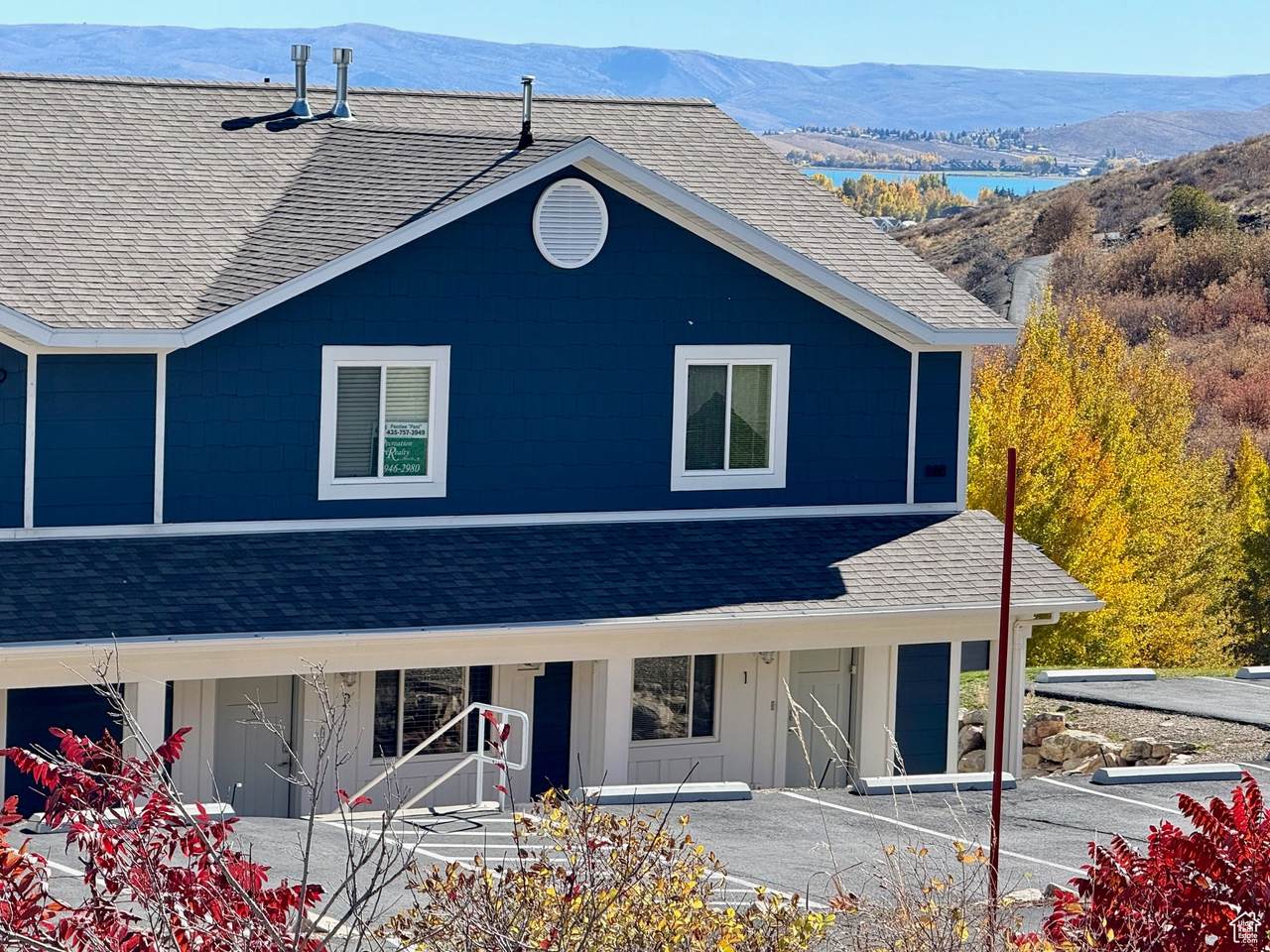 888 Newberg Dr - Photo 1