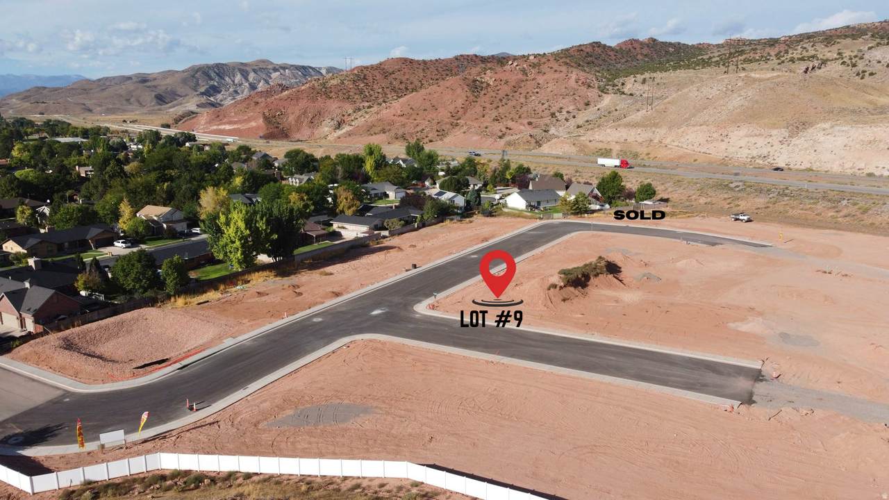  Address Not Published - Photo 1