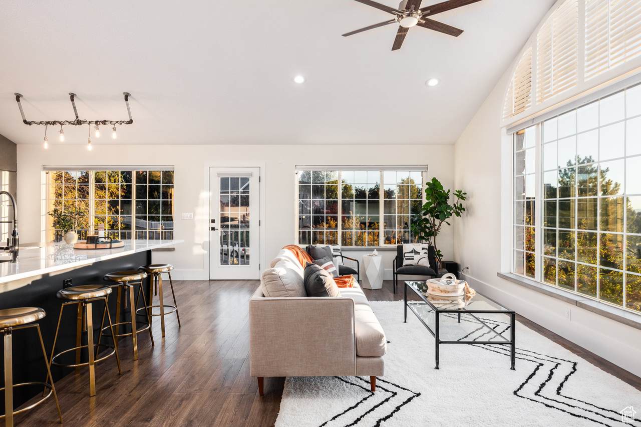 4606 Brookshire Cir - Photo 1