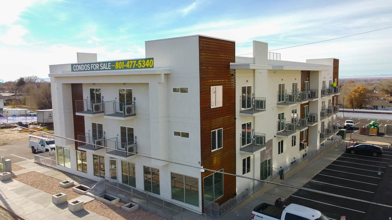 2085 Main St - Photo 1