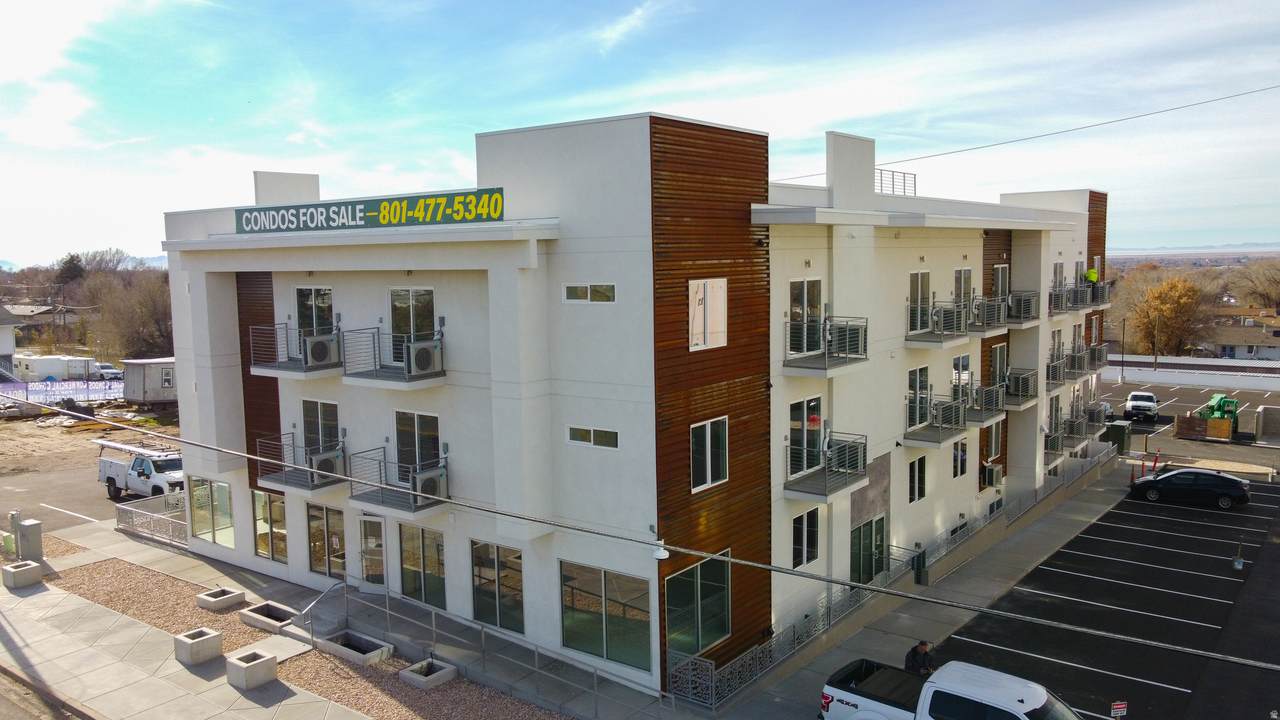 2085 Main St - Photo 1