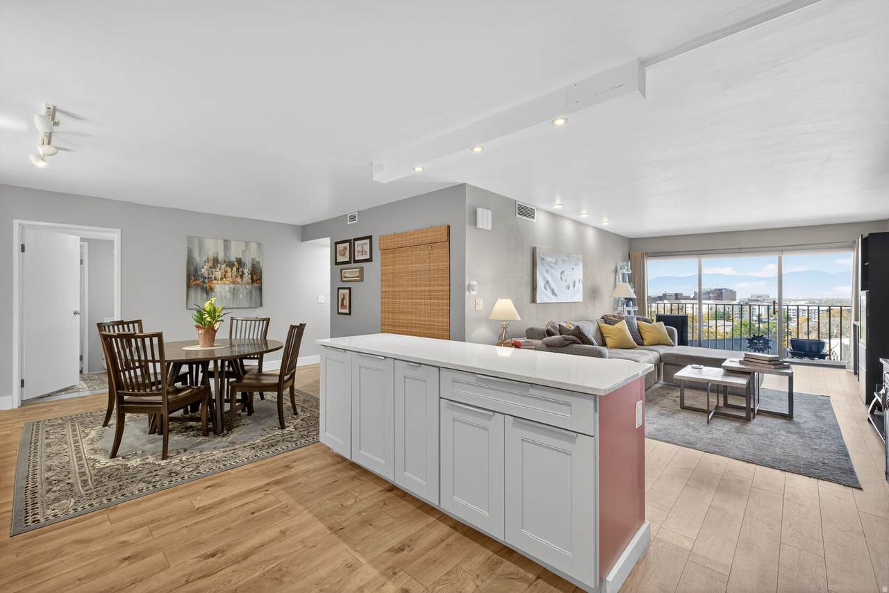 245 Vine St - Photo 1